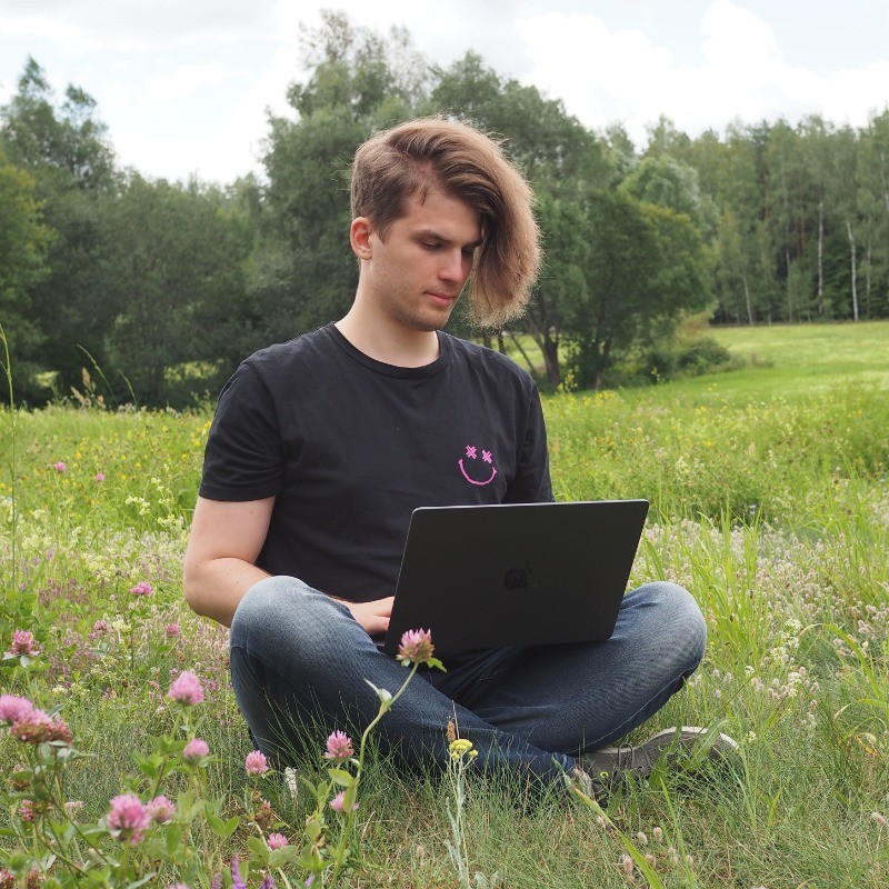 Mateusz Kowalewski - Author